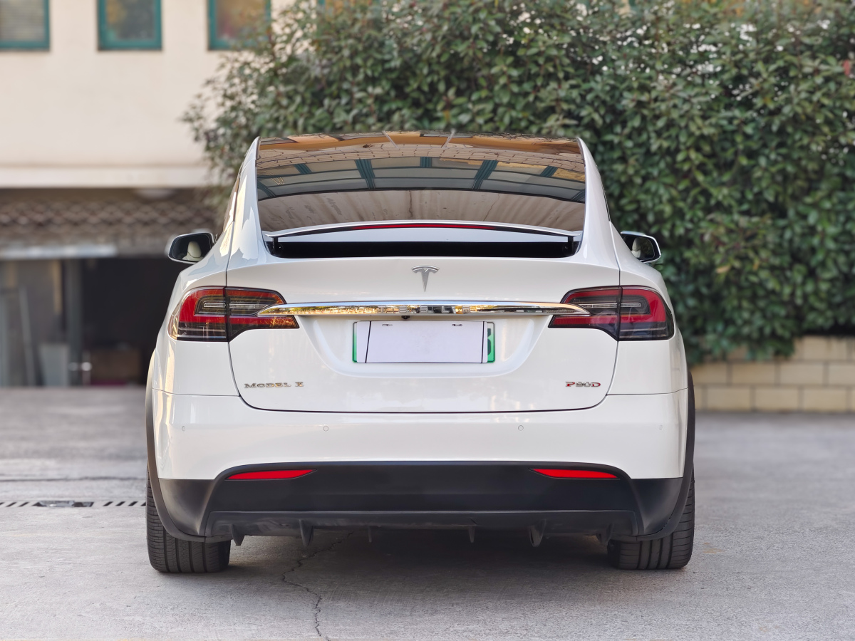 特斯拉 Model X  2016款 Model X P90D圖片