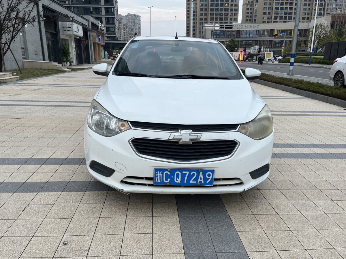 雪佛兰 赛欧  2015款 赛欧3 1.5L 手动理想天窗版图片