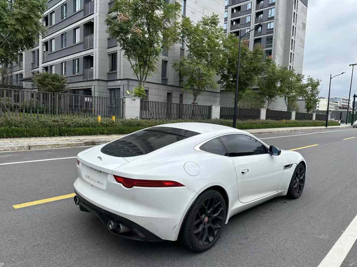 捷豹 XE  2015款 2.0T 240PS R-Sport圖片