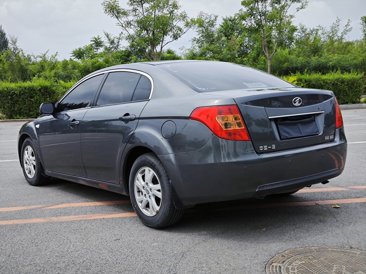 奔騰 B50  2011款 1.6L 手動尊貴型圖片