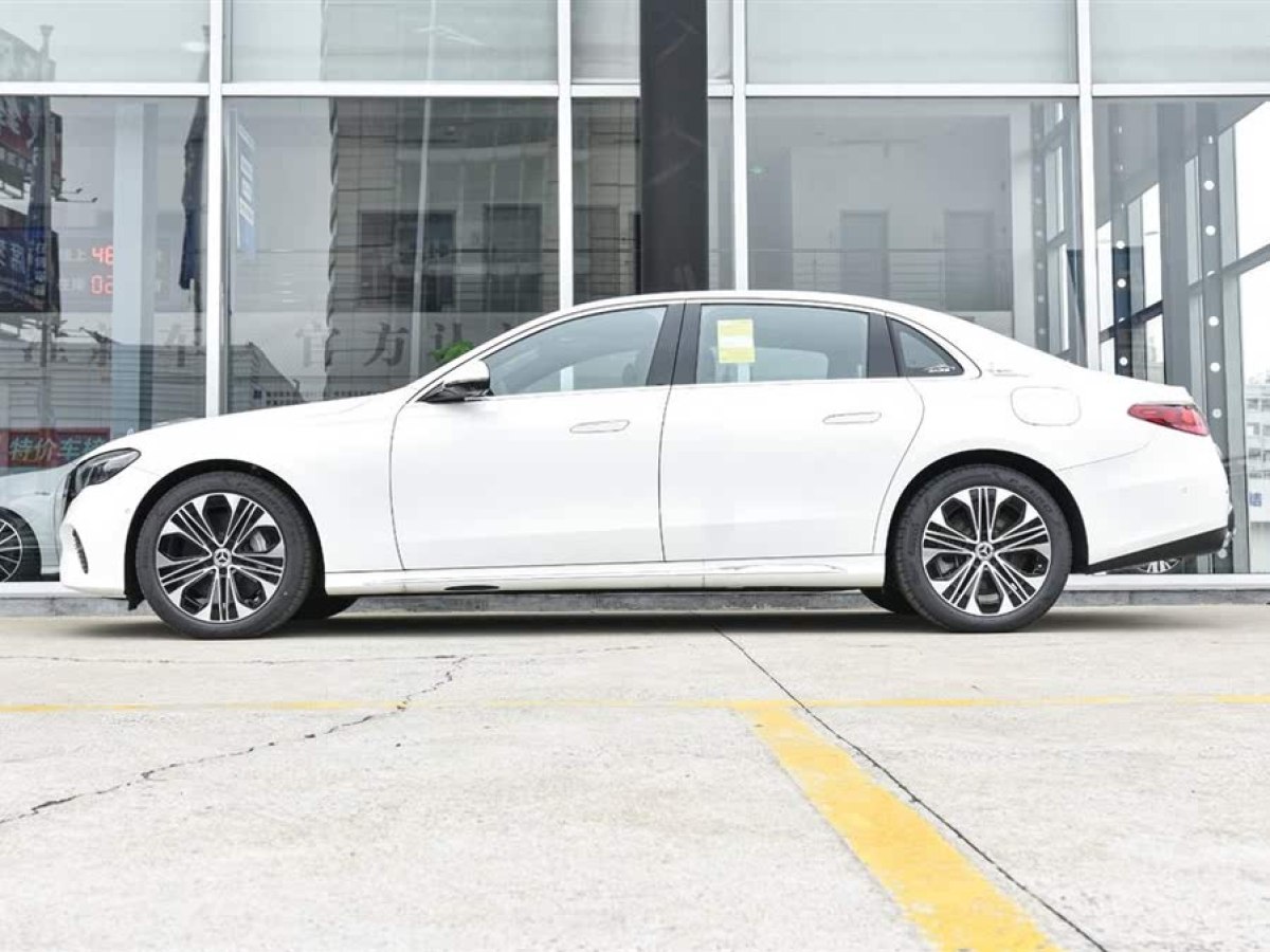 奔馳 奔馳E級新能源  2024款 E 350 e L 插電式混合動力轎車圖片