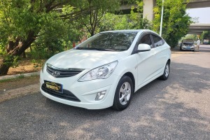 瑞納 現(xiàn)代 三廂 1.4L 自動時尚型GT