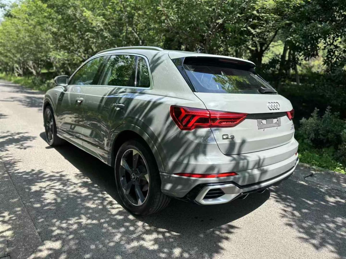 奧迪 奧迪Q3  2023款 35 TFSI 時(shí)尚動感型圖片