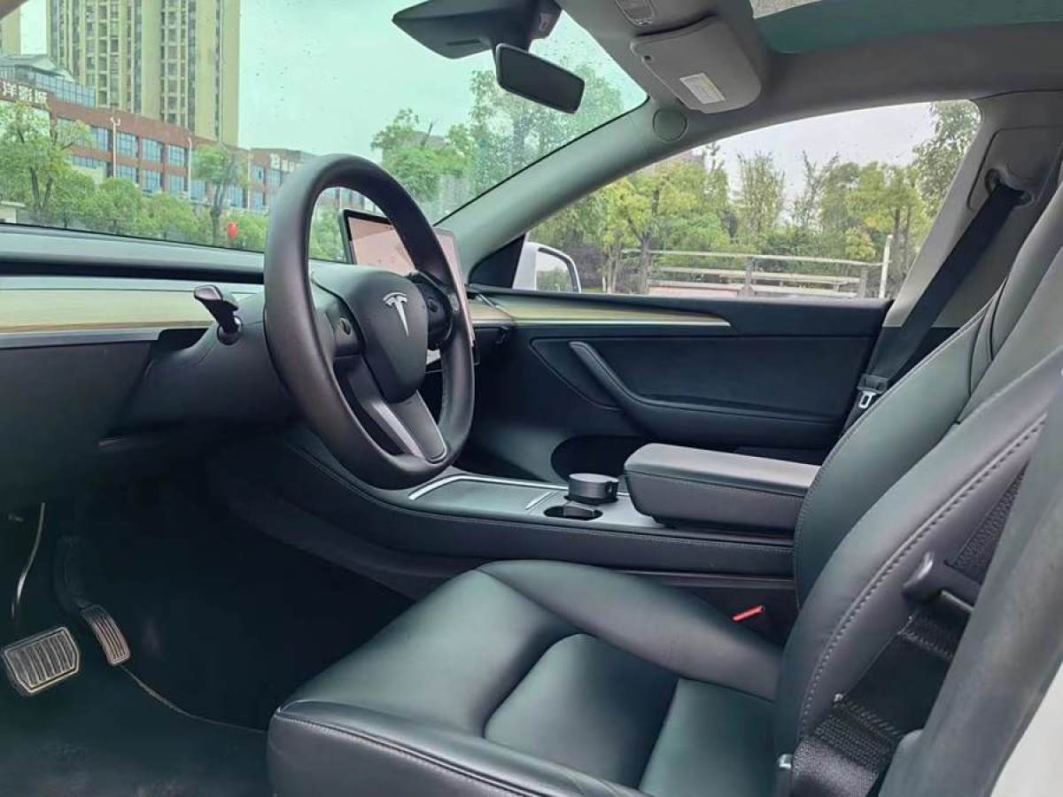 特斯拉 Model 3  2022款 改款 長(zhǎng)續(xù)航全輪驅(qū)動(dòng)版圖片