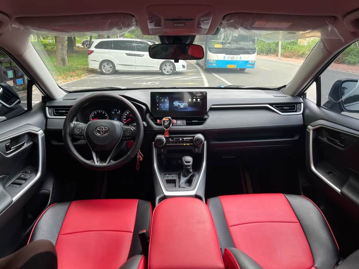 豐田 RAV4榮放  2023款 2.0L CVT兩驅(qū)都市版圖片