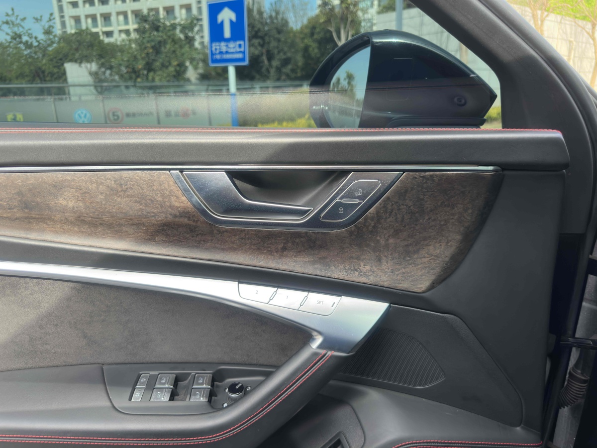 奧迪 奧迪A6L  2019款 45 TFSI quattro 臻選動(dòng)感型圖片