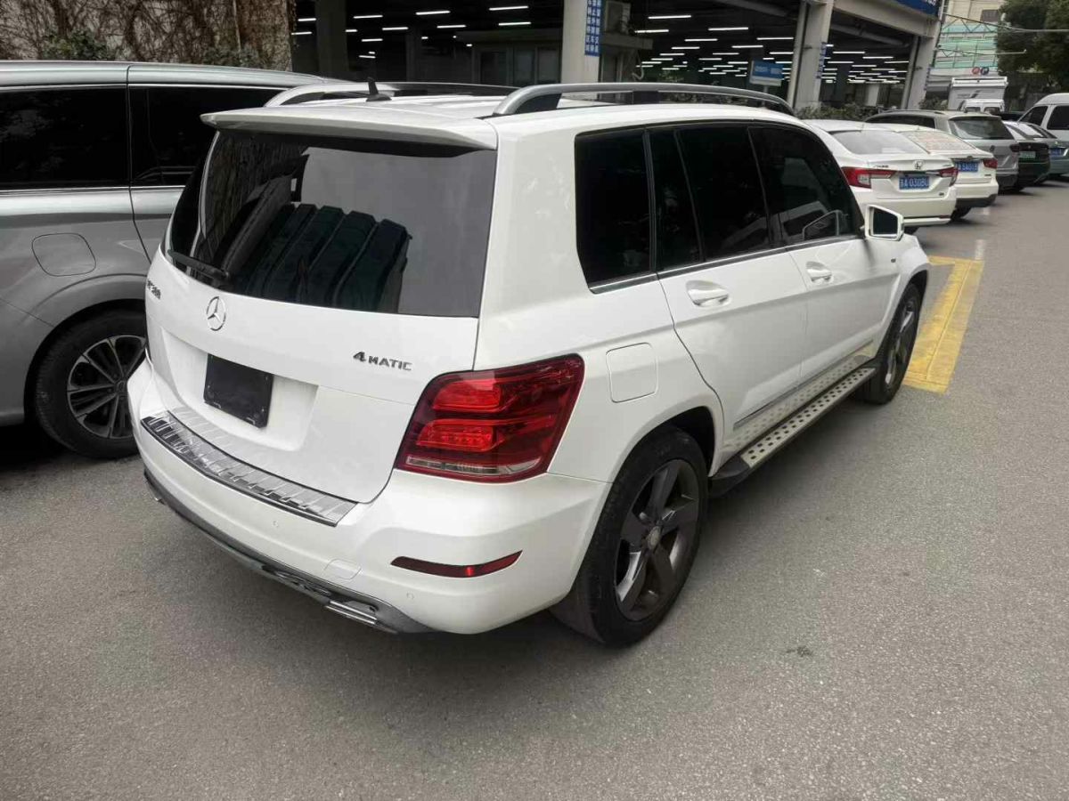 奔馳 奔馳GLK級(jí)  2015款 GLK 260 4MATIC 動(dòng)感型 極致版圖片