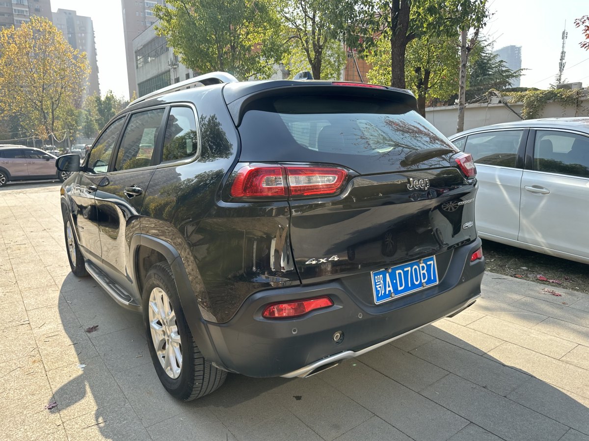 Jeep 自由光  2016款 2.4L 专业版图片