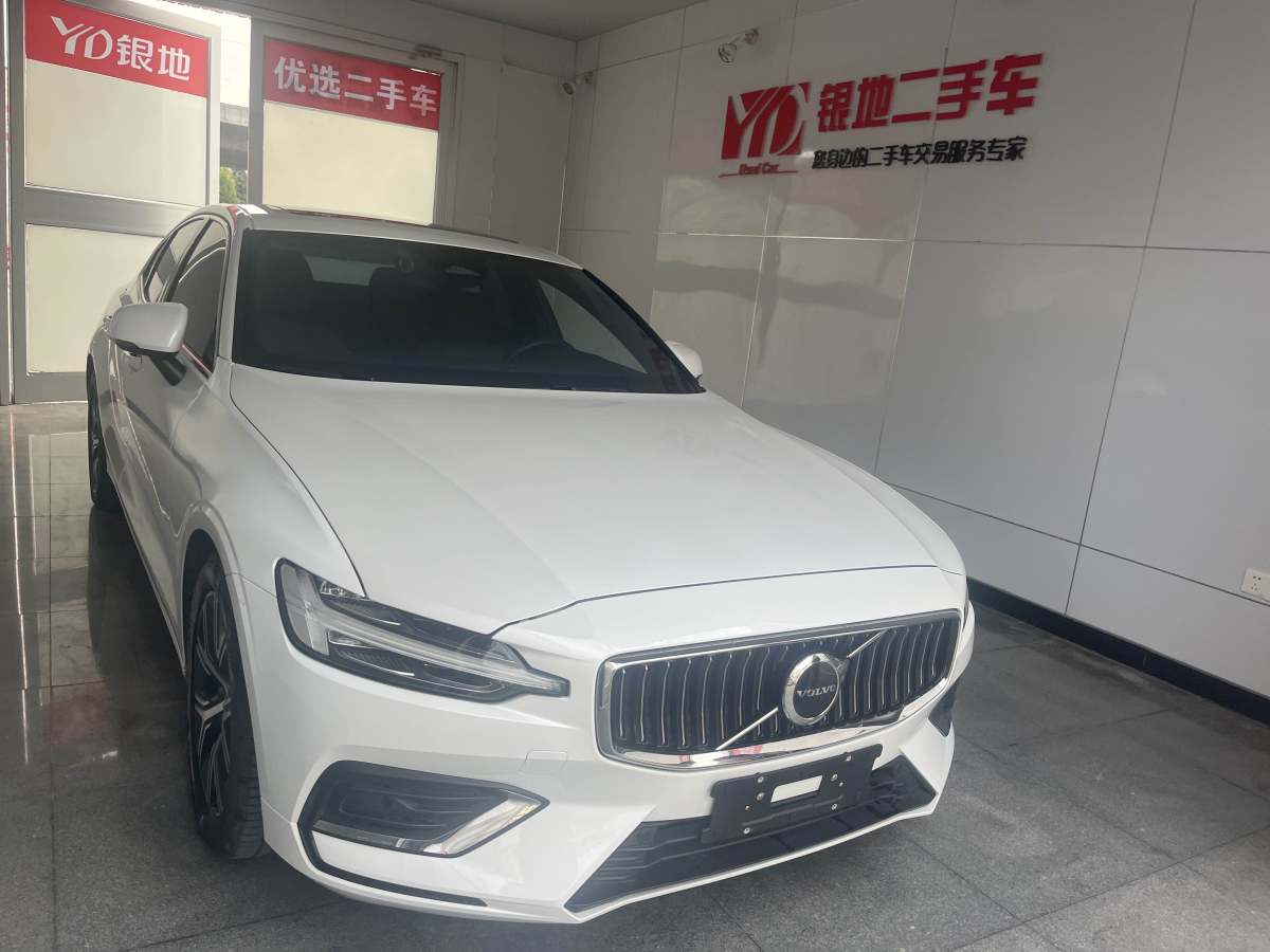 2022年7月沃爾沃 S60L  2023款 B4 智逸豪華版