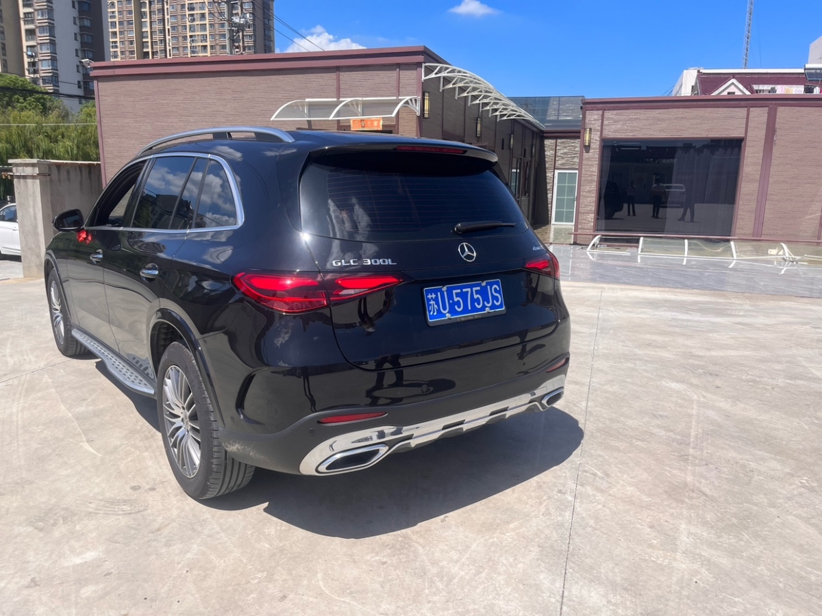 奔驰 奔驰GLC  2023款 GLC 300 L 4MATIC 动感型 5座图片