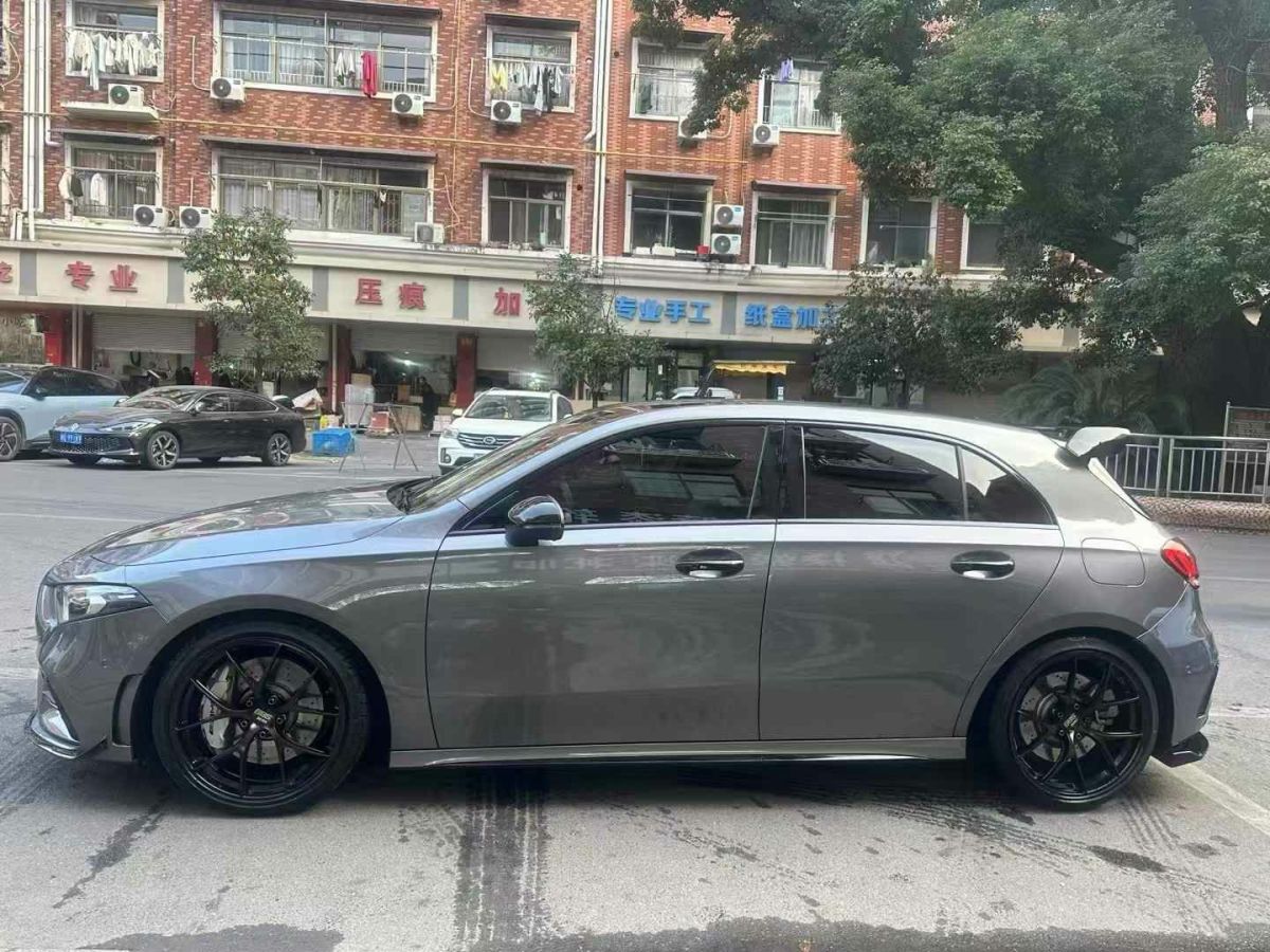 奔馳 奔馳A級(jí)AMG  2022款 AMG A 35 4MATIC圖片