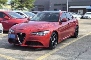 Giulia 阿爾法·羅密歐 2.0T 200HP 精英版