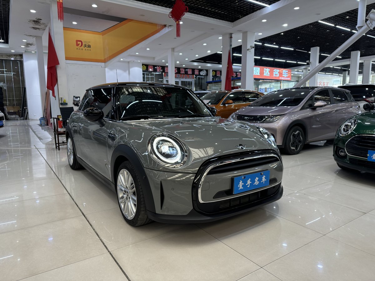 MINI MINI  2022款 改款 1.5T COOPER 藝術(shù)家圖片