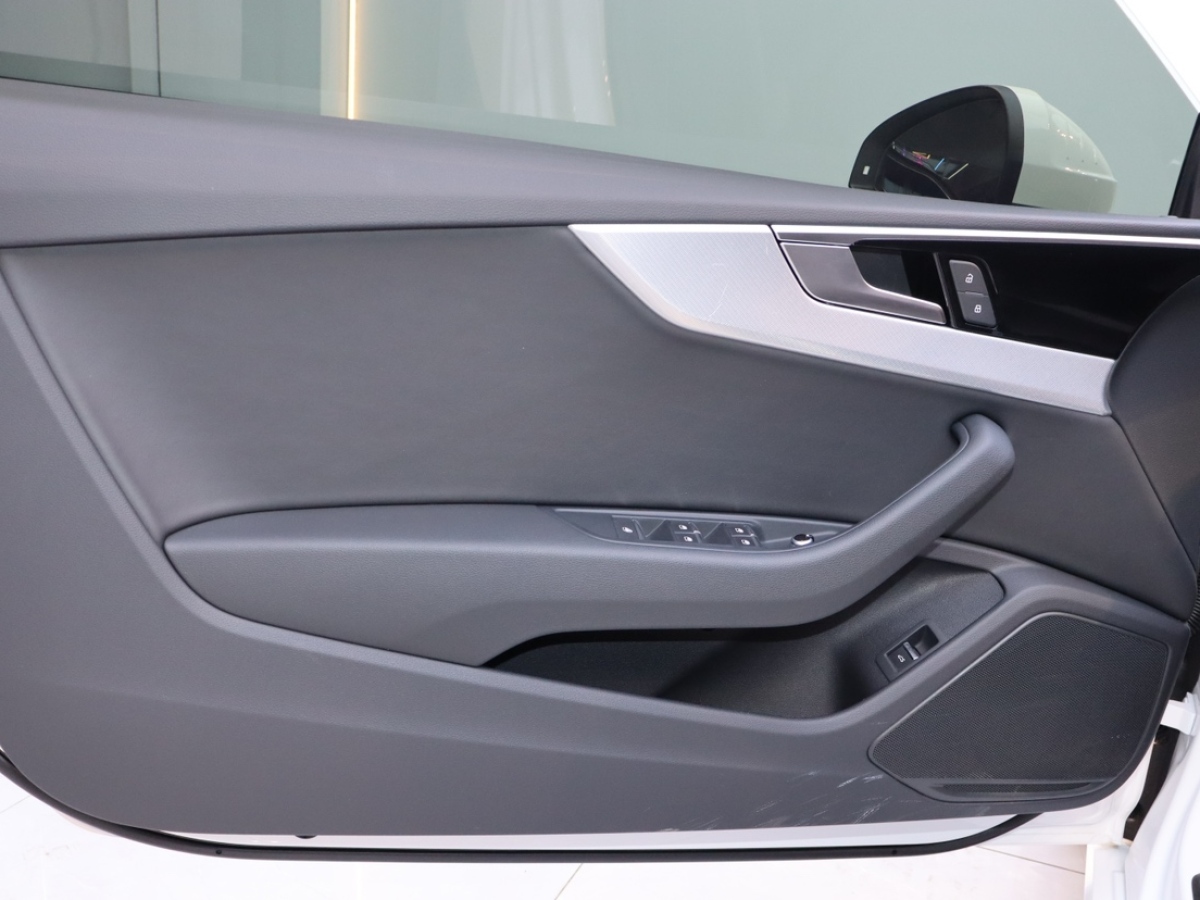 2023年6月奥迪 奥迪A5  2023款 Cabriolet 40 TFSI 时尚动感型