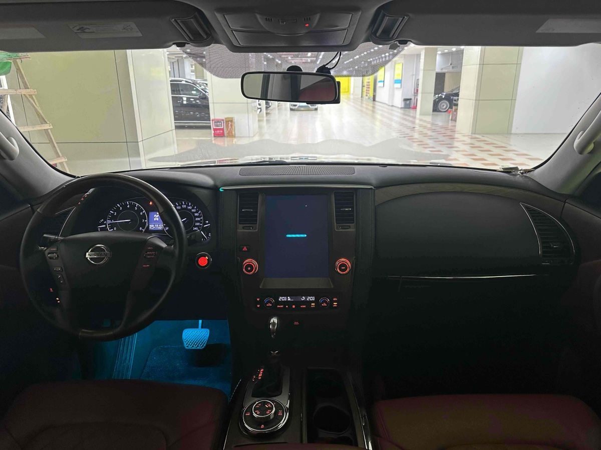 日產(chǎn) 途樂  2018款 4.0L 領(lǐng)英型圖片