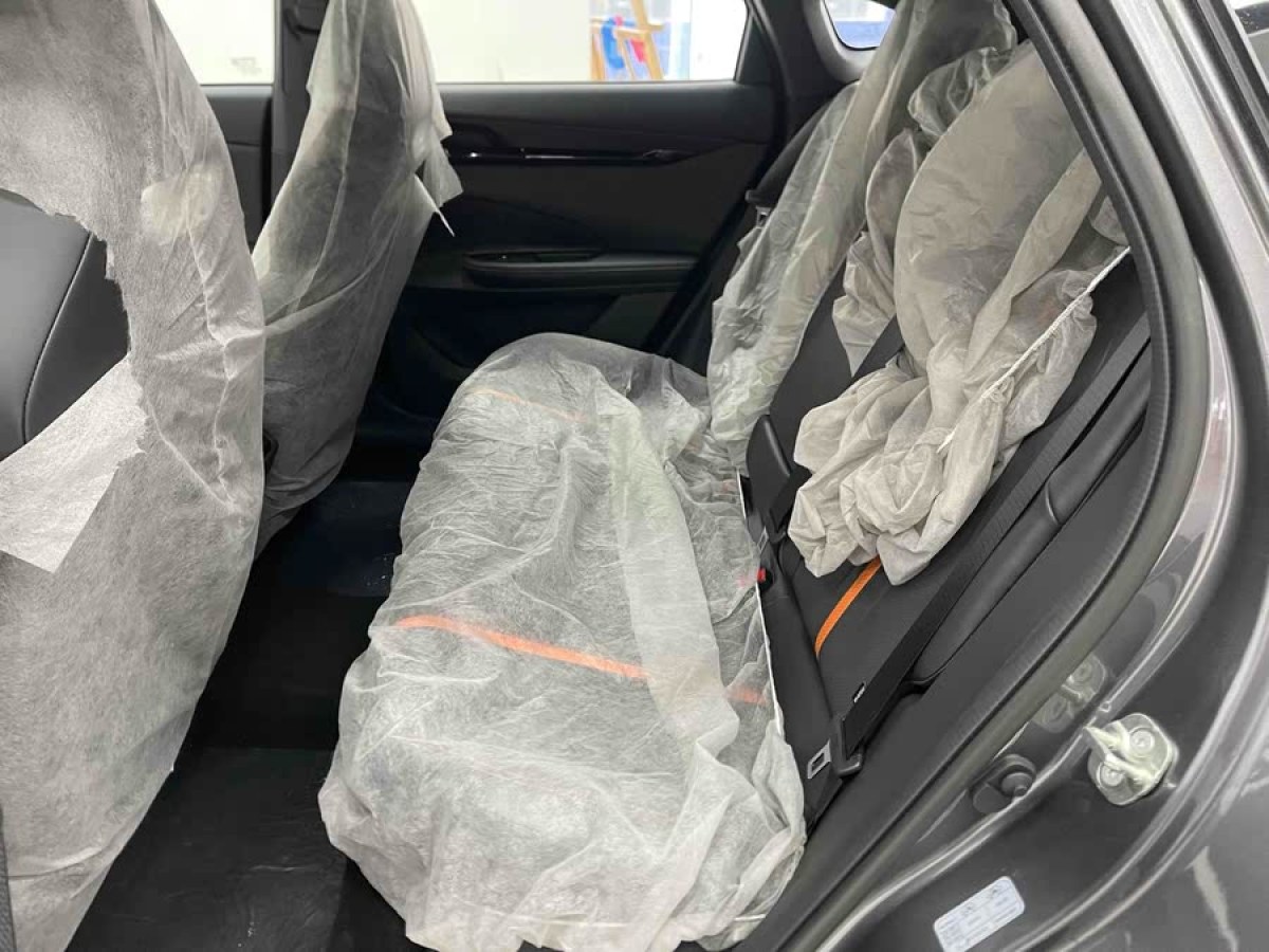長安 長安UNI-V  2024款 1.5T 尊貴型圖片