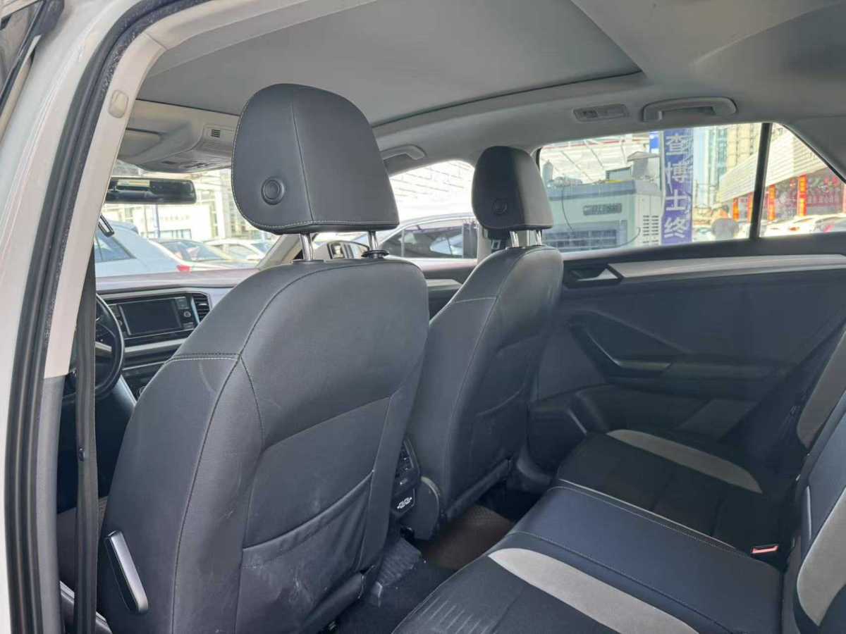大眾 T-ROC探歌  2021款 改款 280TSI DSG兩驅(qū)精英智聯(lián)版圖片