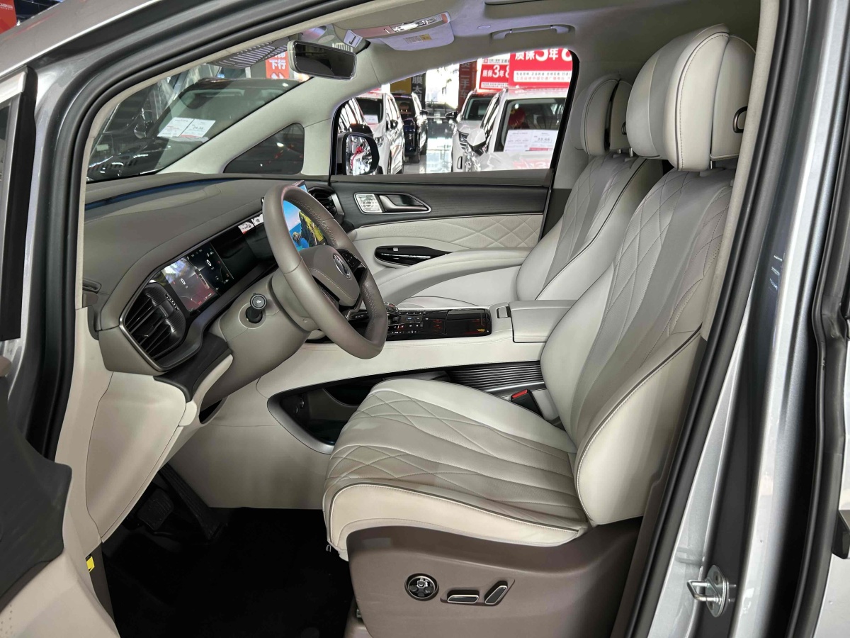 2023年7月騰勢 騰勢D9  2022款 EV 600 四驅(qū)旗艦型