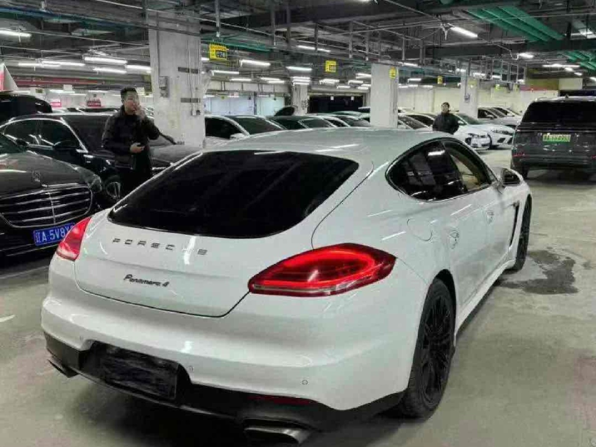 保時(shí)捷 Panamera  2014款 Panamera 4 3.0T圖片