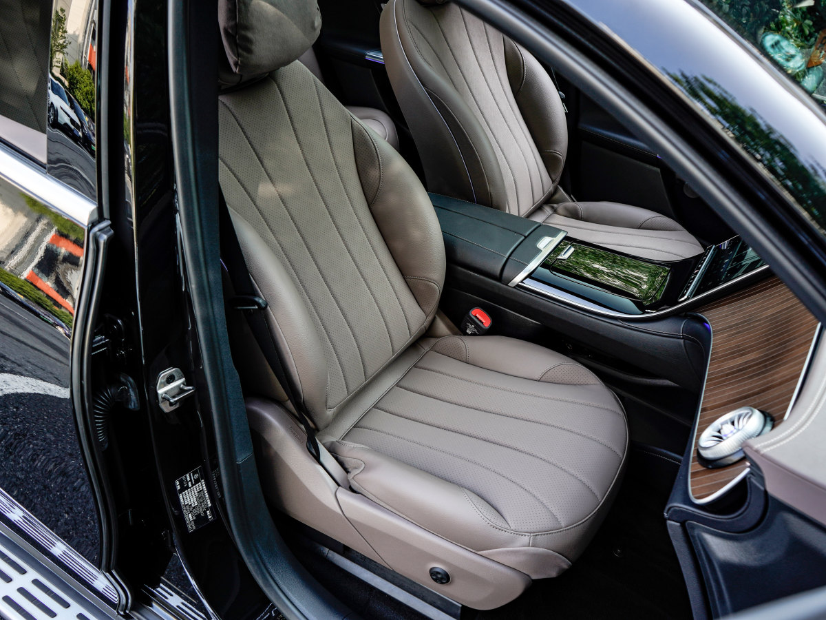 2024年5月奔馳 奔馳EQE SUV  2024款 500 4MATIC 豪華版