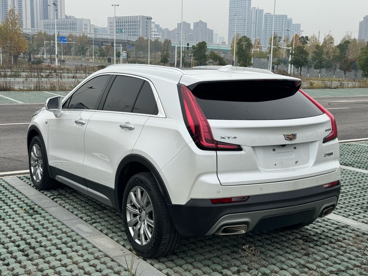 凱迪拉克 XT4  2018款 28T 兩驅(qū)領(lǐng)先型圖片