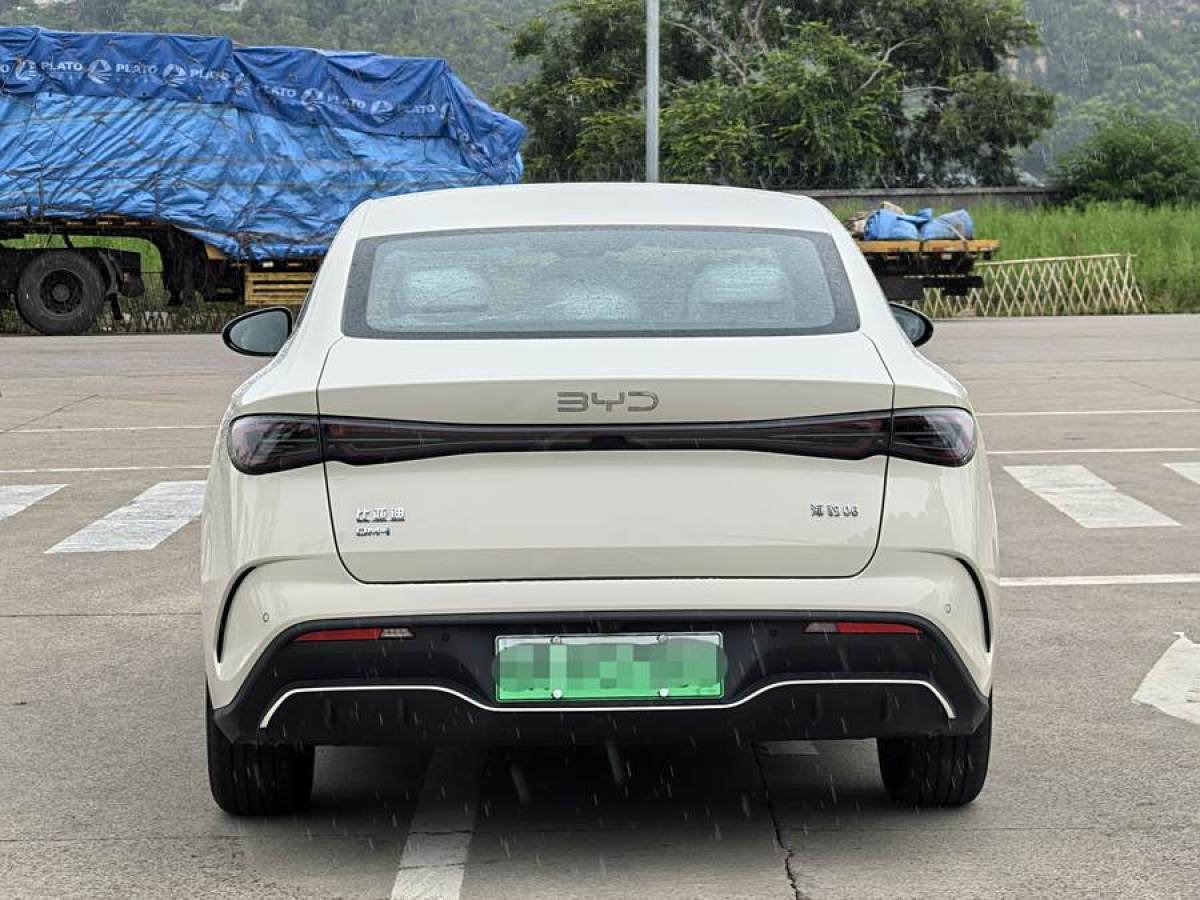 比亞迪 海豹  2024款 榮耀版 DM-i 1.5L 121km 豪華型圖片