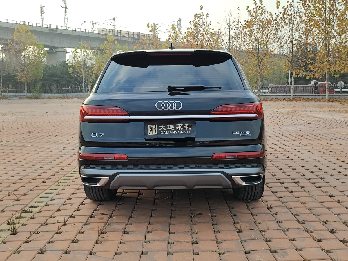 奧迪 奧迪Q7  2024款 55 TFSI quattro S line運(yùn)動型圖片