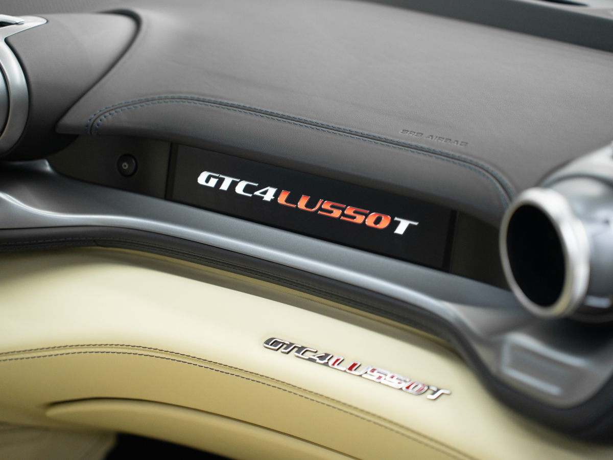 2018年12月法拉利 GTC4Lusso  2017款 3.9T V8
