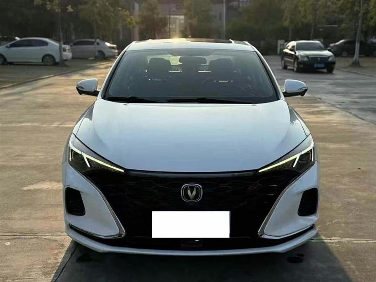 長(zhǎng)安 逸動(dòng)  2021款 PLUS 藍(lán)鯨NE 1.4T GDI DCT旗艦型圖片