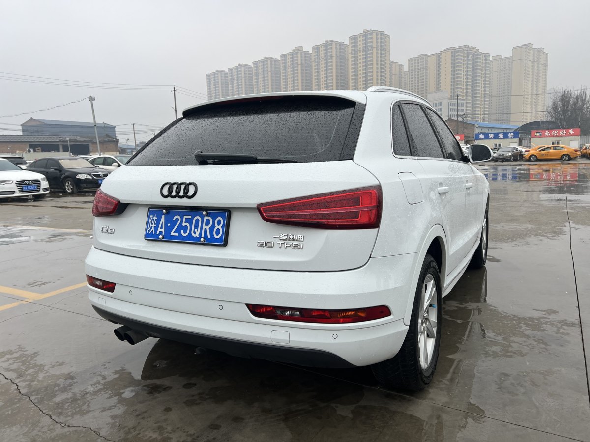 奧迪 奧迪Q3  2017款 30 TFSI 時(shí)尚型圖片