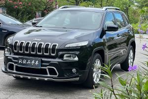 自由光 Jeep 2.0L 优越版