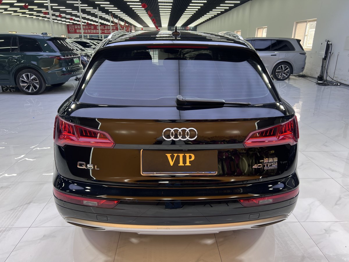 奧迪 奧迪Q5L  2018款 40 TFSI 榮享時(shí)尚型圖片