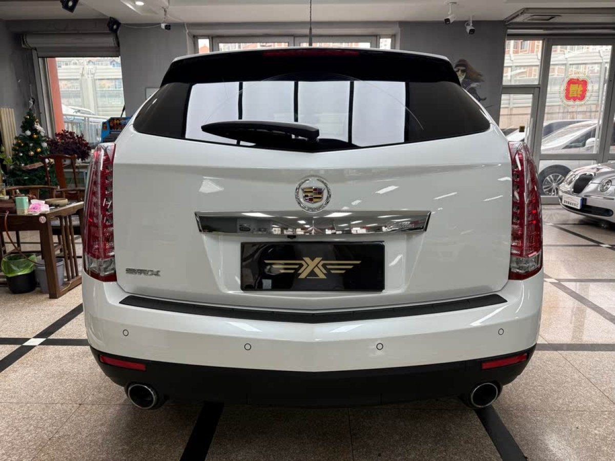 凱迪拉克 SRX  2013款 3.0L 領(lǐng)先型圖片