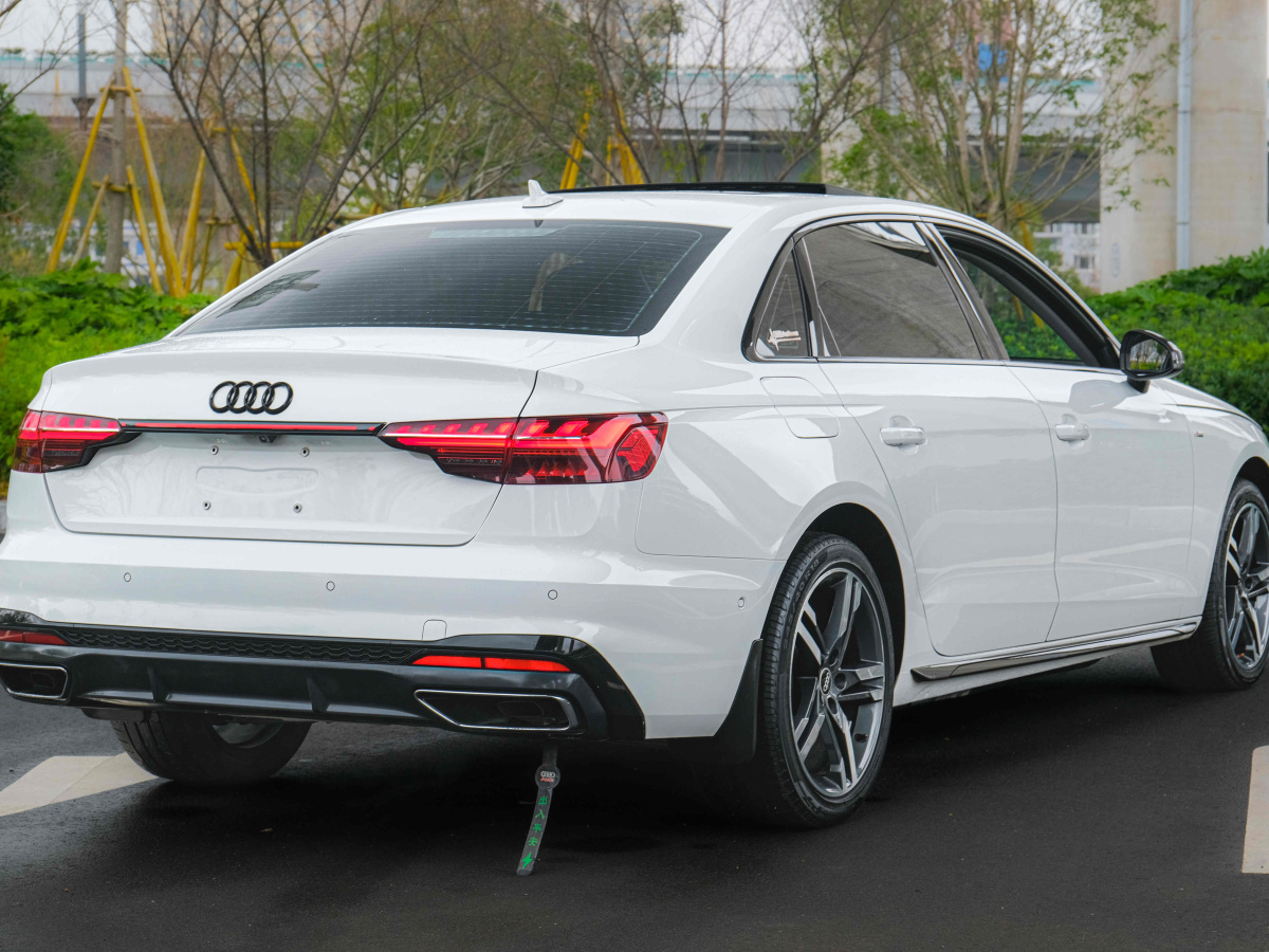 奧迪 奧迪A4L  2022款 40 TFSI 豪華動感型圖片