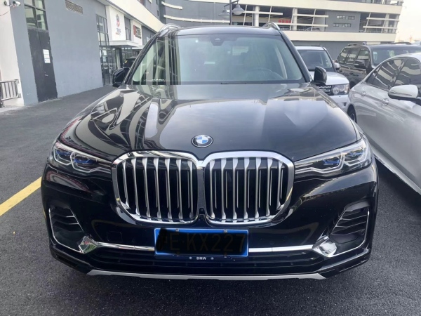 宝马 宝马X7  2021款 xDrive40i 领先型豪华套装