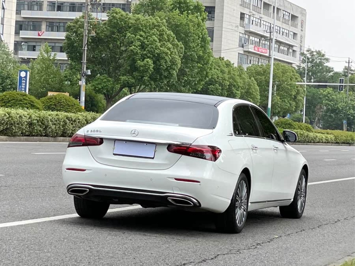 奔馳 奔馳E級  2021款 改款 E 300 L 豪華型圖片