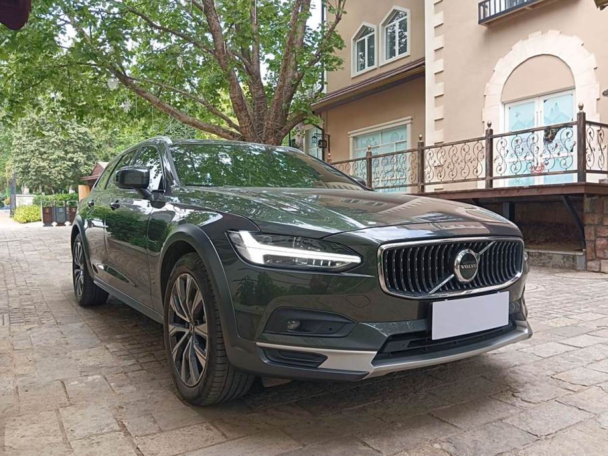 2021年8月沃爾沃 V90  2023款 Cross Country B5 AWD 智遠(yuǎn)版