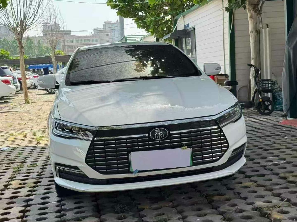 比亞迪 秦PLUS  2023款 DM-i 120KM領(lǐng)航卓越型圖片