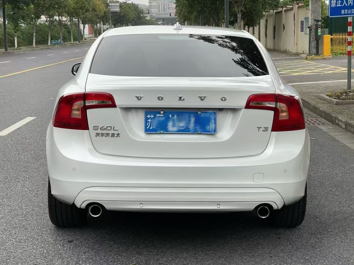 2018年5月沃爾沃 S60L  2018款 T3 智進(jìn)進(jìn)取版