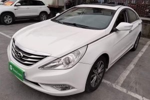 索納塔 現(xiàn)代 經(jīng)典 2.0L 自動(dòng)豪華版