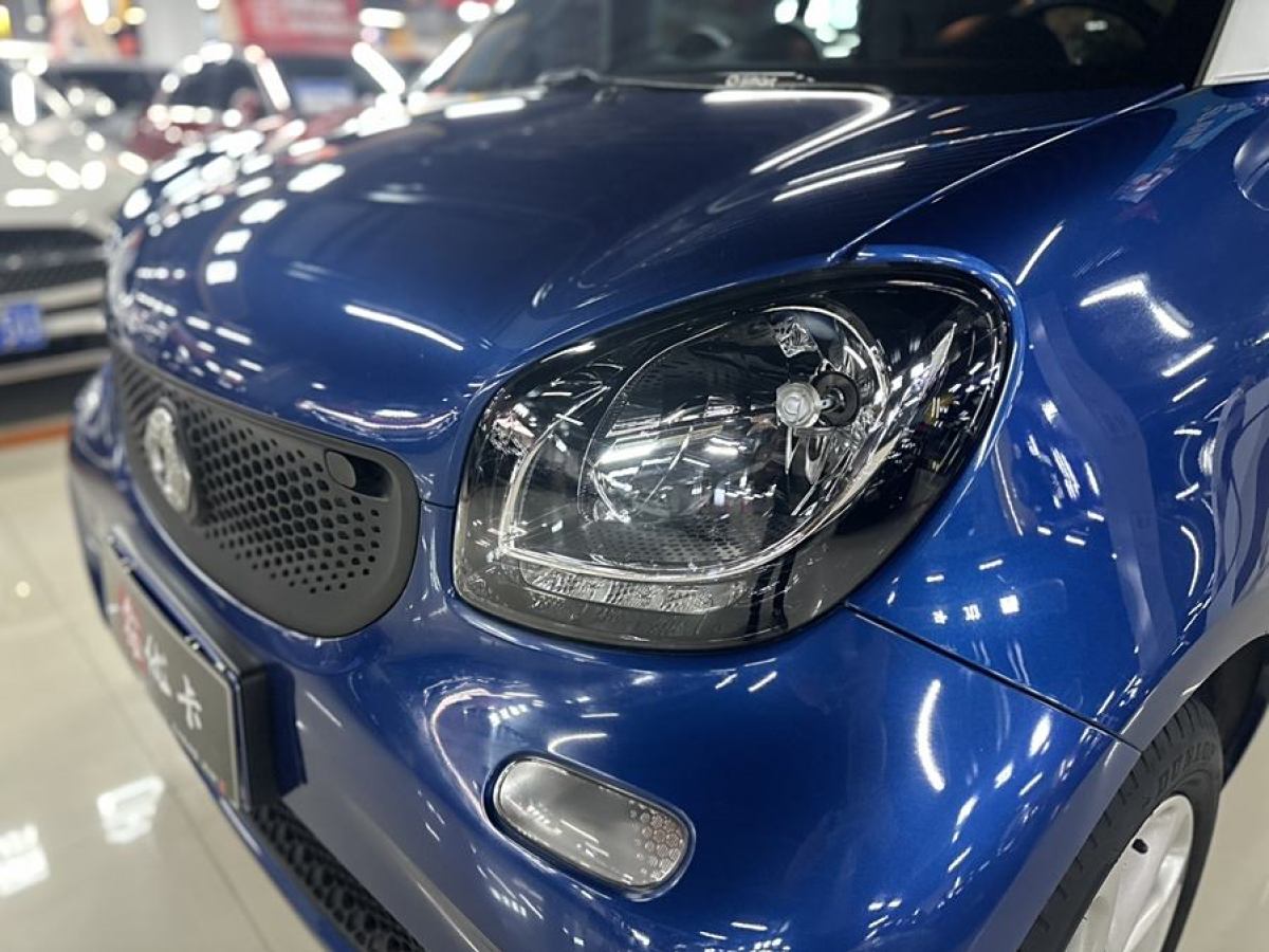 smart fortwo  2015款 1.0L 52千瓦硬頂靈動版圖片