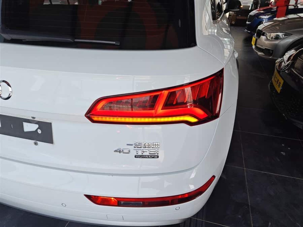 奧迪 奧迪Q5L  2018款  40 TFSI 榮享進(jìn)取型 國(guó)VI圖片