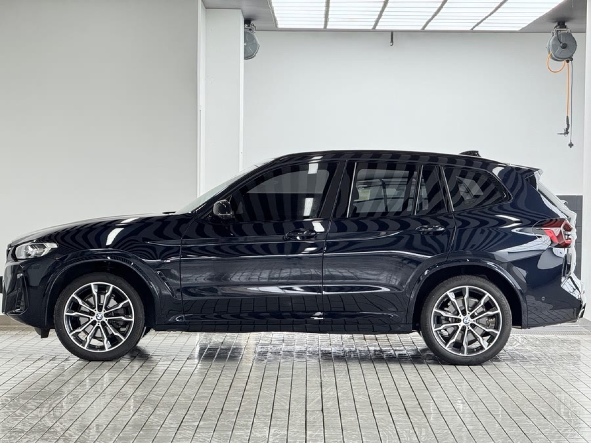 寶馬 寶馬X3  2023款 xDrive30i 領(lǐng)先型 M曜夜套裝圖片