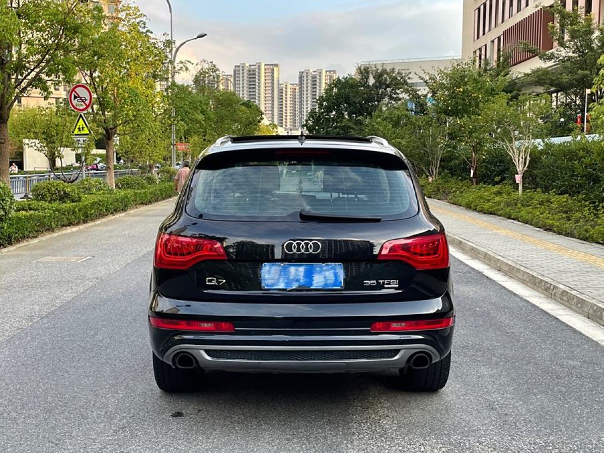 奧迪 奧迪Q7  2015款 35 TFSI 運(yùn)動(dòng)型圖片