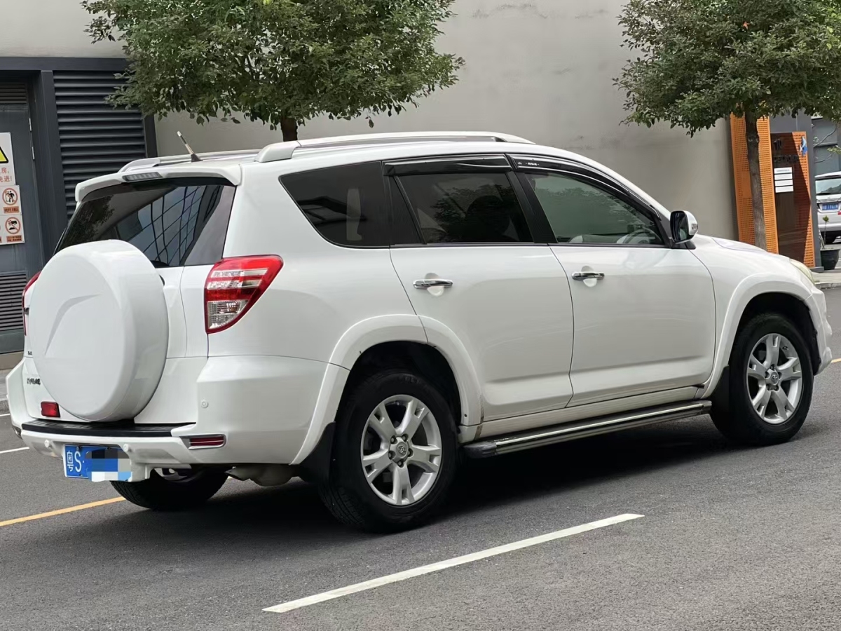 豐田 RAV4  2019款 榮放 2.0L CVT兩驅(qū)先鋒版圖片