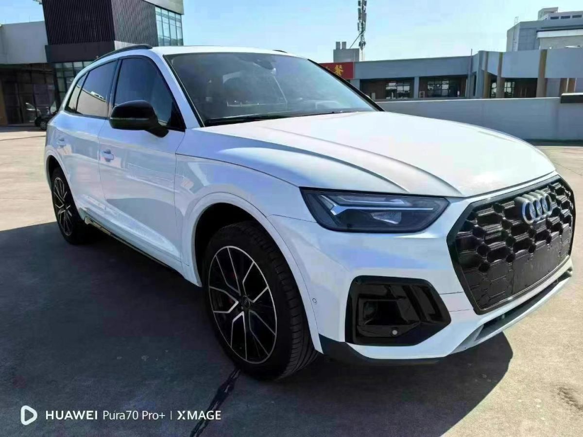 2024年8月奧迪 奧迪Q5 e-tron  2024款 50 e-tron quattro 光耀型 機甲套裝