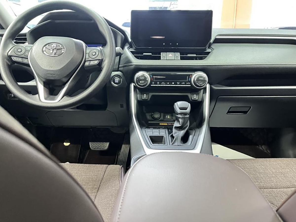 豐田 RAV4榮放  2023款 2.0L CVT四驅(qū)探險(xiǎn)版圖片