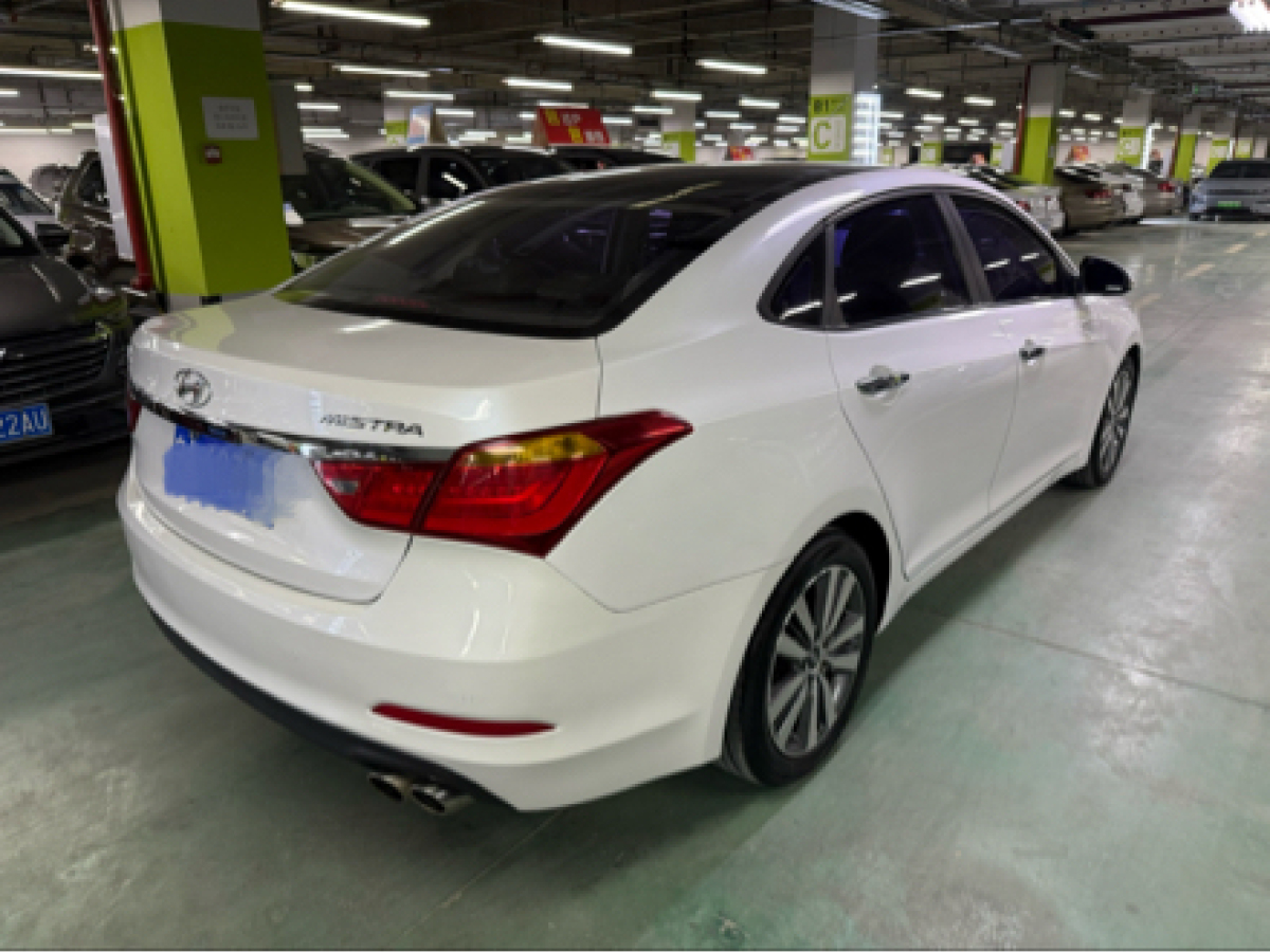 現(xiàn)代 名圖  2014款 1.8L 自動(dòng)尊貴型DLX圖片