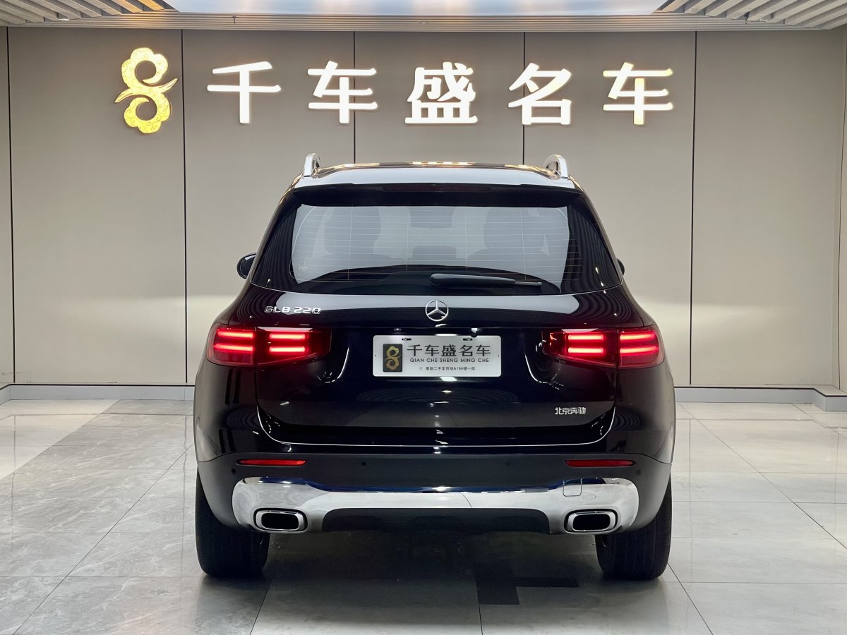 奔馳 奔馳GLB  2024款 改款 GLB 220 動感型圖片
