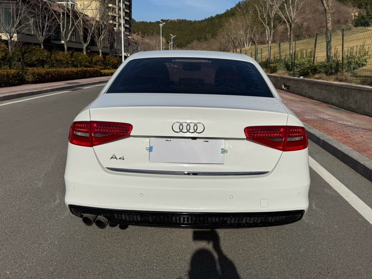 2016年07月奧迪 奧迪A4L  2016款 35 TFSI 典藏版 S line舒適型